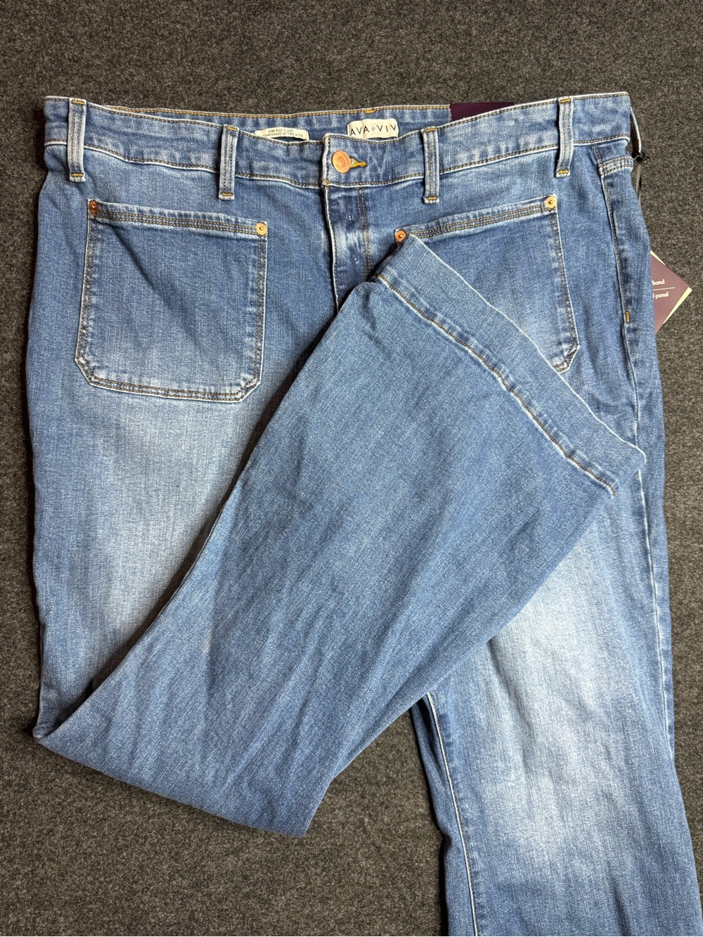 New size 20 Ava & Viv Medium Wash Straight flare Leg Jeans